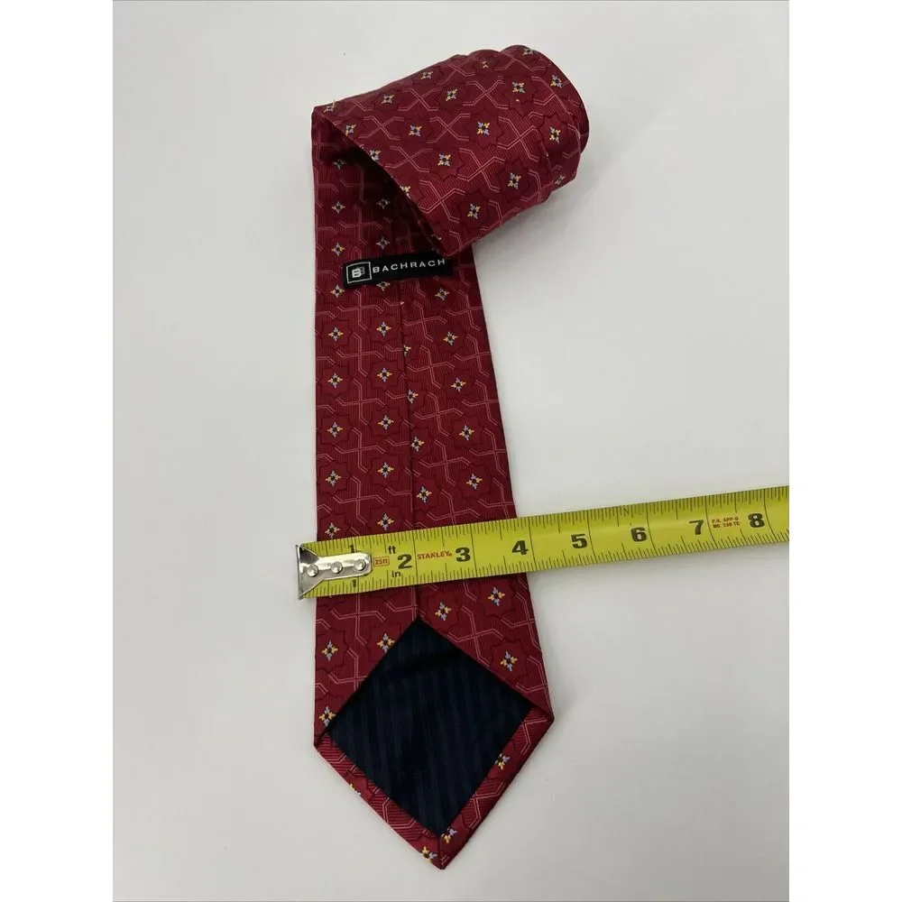 Red Bachrach Men's Tie Geometric Pattern Excellent ‎ 100%silk. 56